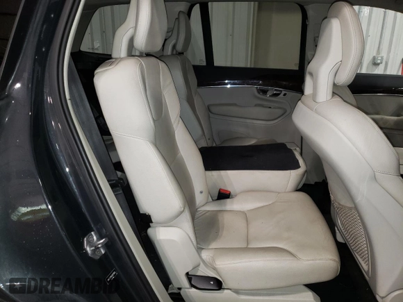 2016 Volvo XC90 T6 Momentum with VIN YV4A22PK3G1071809, listed as a Copart auction lot 68941802 with 89,566 mi miles. Bid and sale history available at carsss.com. Image 11.