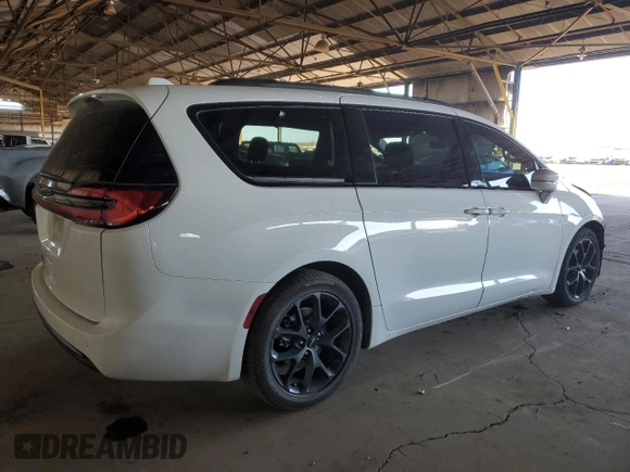 2021 Chrysler Pacifica Touring z VIN 2C4RC1FG0MR548231, wystawiony jako Copart lot #89020665 z przebiegiem 121 175 mil mil oraz Szkoda całkowita • Salvage title. Historia ofert i sprzedaży dostępna na DreamBid. Obrazek 3.
