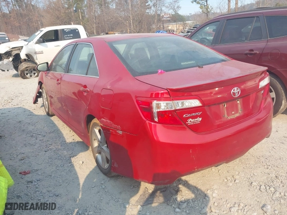 2014 Toyota Camry L with VIN 4T1BF1FKXEU781420, listed as a IAAI auction lot 41658212 with 293,283 mi miles. Bid and sale history available at carsss.com. Image 3.