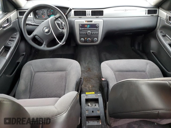 2008 Chevrolet Impala with VIN 2G1WS583789272393, listed as a Copart auction lot 82238404 with 194,548 mi miles and Salvage Title. Bid and sale history available at DreamBid. Image 8.