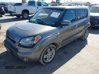 2011 Kia Soul + with VIN KNDJT2A23B7288341, listed as a IAAI auction lot 41722278 with 135,324 mi miles. Bid and sale history available at carsss.com. Image 17.