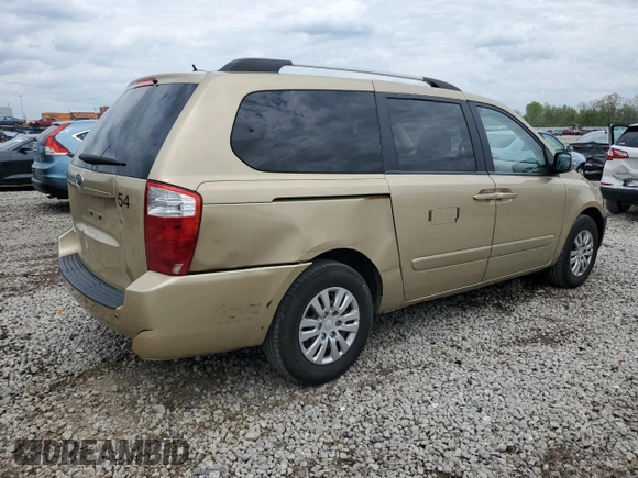 2011 Kia Sedona LX with VIN KNDMG4C71B6409718, listed as a Copart auction lot 55309365 with 307,610 mi miles and Salvage Title. Bid and sale history available at carsss.com. Image 3.