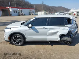 2022 Mitsubishi Outlander SE z VIN JA4J4UA80NZ033078, wystawiony jako IAAI lot #41773711 z przebiegiem 52 428 mil mil oraz . Historia ofert i sprzedaży dostępna na DreamBid. Obrazek 14.