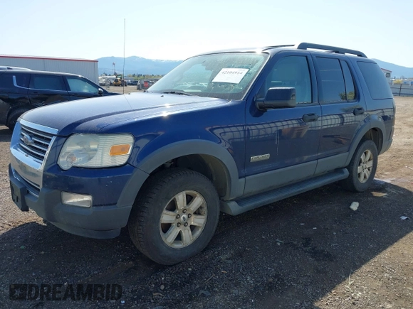 2006 Ford Explorer XLT with VIN 1FMEU73E66UB48094, listed as a IAAI auction lot 42104914 with 257,998 mi miles. Bid and sale history available at carsss.com. Image 2.