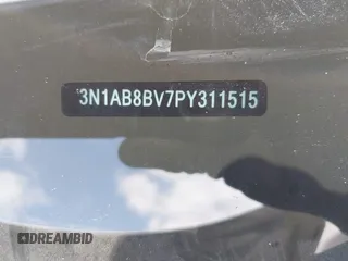 2023 Nissan Sentra S z VIN 3N1AB8BV7PY311515, wystawiony jako IAAI lot #42038589 z przebiegiem 13 907 mil mil oraz . Historia ofert i sprzedaży dostępna na DreamBid. Obrazek 9.