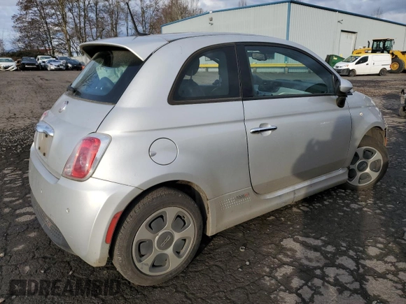 2014 FIAT 500e z VIN 3C3CFFGE2ET266859, wystawiony jako Copart lot #44076375 z przebiegiem 78 745 mil mil oraz Szkoda całkowita • Salvage title. Historia ofert i sprzedaży dostępna na DreamBid. Obrazek 3.
