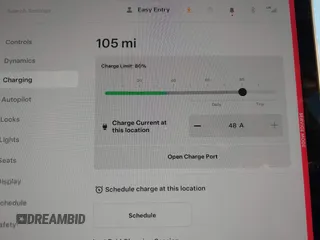 2023 Tesla Model Y Long Range z VIN 7SAYGDEE6PA061228, wystawiony jako IAAI lot #41371547 z przebiegiem 25 121 mil mil oraz . Historia ofert i sprzedaży dostępna na DreamBid. Obrazek 17.
