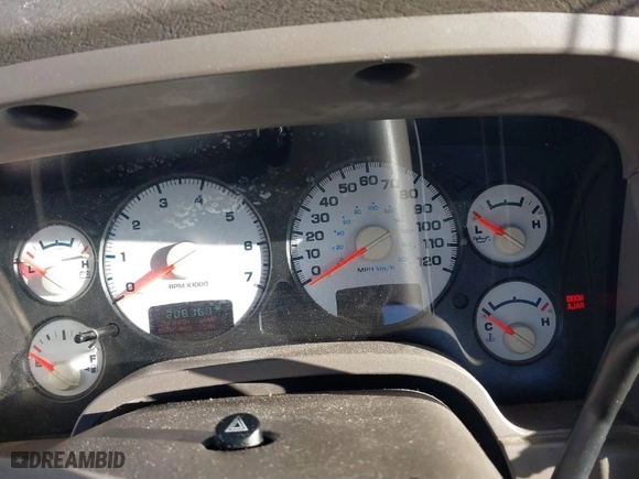 2005 Dodge Ram 1500 SLT with VIN 1D7HA18N85S142832, listed as a IAAI auction lot 40925125 with 208,767 mi miles. Bid and sale history available at carsss.com. Image 7.