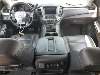 2019 Chevrolet Suburban LT z VIN 1GNSKHKCXKR116384, wystawiony jako Copart lot #60829385 z przebiegiem Nie podano mil oraz Czysty tytuł • Clean title. Historia ofert i sprzedaży dostępna na DreamBid. Obrazek 8.
