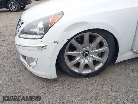 2013 Hyundai Equus Signature with VIN KMHGH4JH6DU063889, listed as a IAAI auction lot 40782294 with 81,631 mi miles and . Bid and sale history available at DreamBid. Image 6.