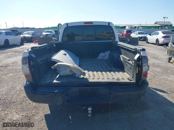 2011 Toyota Tacoma with VIN 5TFNX4CNXBX006754, listed as a IAAI auction lot 41384558 with 184,209 mi miles. Bid and sale history available at carsss.com. Image 17.