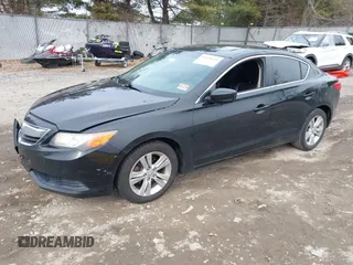 2013 Acura ILX with VIN 19VDE1F33DE003359, listed as a IAAI auction lot 41628219 with 167,171 mi miles. Bid and sale history available at carsss.com. Image 2.
