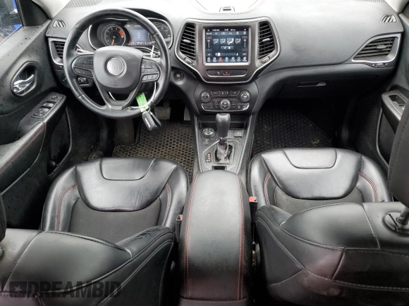 2020 Jeep Cherokee Trailhawk with VIN 1C4PJMBX2LD588381, listed as a Copart auction lot 56067055 with 82,467 mi miles and Salvage title. Bid and sale history available at DreamBid. Image 8.