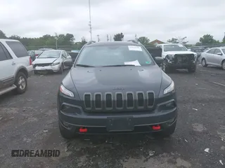 2017 Jeep Cherokee Trailhawk z VIN 1C4PJMBS2HW532974, wystawiony jako IAAI lot #42523785 z przebiegiem 74 272 mil mil oraz . Historia ofert i sprzedaży dostępna na DreamBid. Obrazek 12.