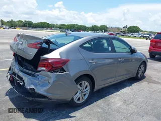 2020 Hyundai Elantra SEL z VIN 5NPD84LF6LH529154, wystawiony jako IAAI lot #39502750 z przebiegiem 101 695 mil mil oraz . Historia ofert i sprzedaży dostępna na DreamBid. Obrazek 4.