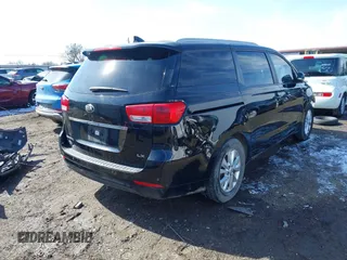 2017 Kia Sedona LX with VIN KNDMB5C17H6242614, listed as a IAAI auction lot 41572420 with 115,707 mi miles and . Bid and sale history available at carsss.com. Image 4.