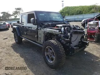 2020 Jeep Gladiator Rubicon with VIN 1C6JJTBG1LL120462, listed as a Copart auction lot 51358165 with 8,767 mi miles and Non Repairable. Bid and sale history available at DreamBid. Image 1.