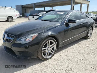 2014 Mercedes-Benz E 350 z VIN WDDKJ5KB8EF257452, wystawiony jako Copart lot #43905365 z przebiegiem 87 613 mil mil oraz Nie do naprawy • Non repairable. Historia ofert i sprzedaży dostępna na DreamBid. Obrazek 1.