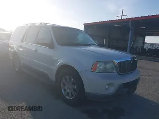 2004 Lincoln Navigator Luxury with VIN 5LMFU28R64LJ43948, listed as a IAAI auction lot 42825335 with 193,124 mi miles and . Bid and sale history available at DreamBid. Image 1.
