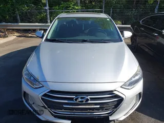 2017 Hyundai Elantra SE z VIN 5NPD84LFXHH209973, wystawiony jako IAAI lot #42124541 z przebiegiem 103 676 mil mil oraz . Historia ofert i sprzedaży dostępna na DreamBid. Obrazek 12.