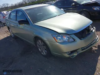 2006 Toyota Avalon XL with VIN 4T1BK36B06U135246, listed as a IAAI auction lot 41888065 with 185,899 mi miles. Bid and sale history available at carsss.com. Image 1.