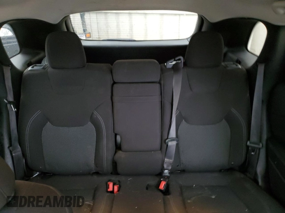 2019 Jeep Cherokee Latitude with VIN 1C4PJLCB7KD340364, listed as a Copart auction lot 53563165 with 103,175 mi miles and Clean title. Bid and sale history available at DreamBid. Image 10.