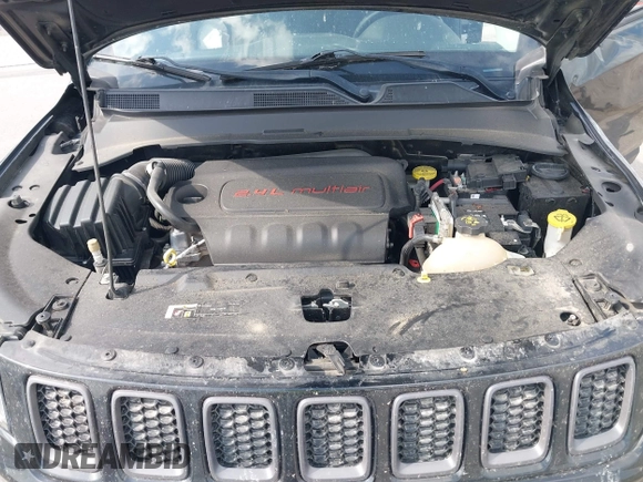 2017 Jeep Compass Trailhawk z VIN 3C4NJDDB6HT631047, wystawiony jako IAAI lot #42457508 z przebiegiem 59 414 mil mil oraz . Historia ofert i sprzedaży dostępna na DreamBid. Obrazek 10.