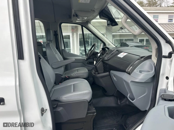 2018 Ford Transit Passenger Wagon XL with VIN 1FBZX2CM1JKA87138, listed as a Copart auction lot 53706825 with 207,885 mi miles and Clean Title. Bid and sale history available at carsss.com. Image 5.