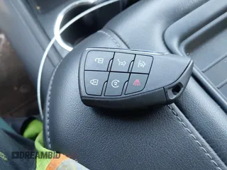 2024 Chevrolet Suburban LT z VIN 1GNSKCKD6RR167614, wystawiony jako IAAI lot #41747300 z przebiegiem 17 326 mil mil oraz . Historia ofert i sprzedaży dostępna na DreamBid. Obrazek 11.