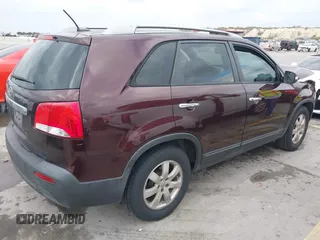 2012 Kia Sorento LX with VIN 5XYKT4A27CG298374, listed as a IAAI auction lot 41711273 with 179,008 mi miles. Bid and sale history available at carsss.com. Image 4.