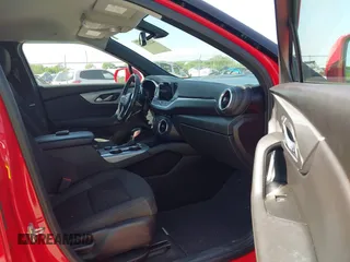 2020 Chevrolet Blazer LT z VIN 3GNKBCRS0LS573140, wystawiony jako IAAI lot #42218783 z przebiegiem 39 840 mil mil oraz . Historia ofert i sprzedaży dostępna na DreamBid. Obrazek 5.