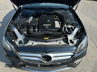 2019 Mercedes-Benz E 300 with VIN WDDZF4KB0KA511559, listed as a Copart auction lot 60793575 with 66,347 mi miles and Clean title. Bid and sale history available at DreamBid. Image 5.