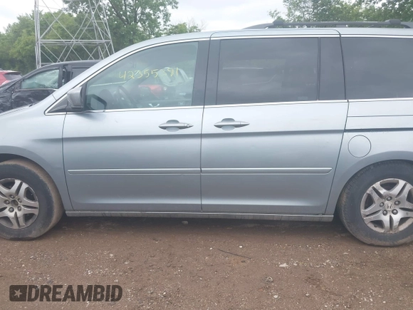 2007 Honda Odyssey EX z VIN 5FNRL38407B084436, wystawiony jako IAAI lot #42355391 z przebiegiem 144 607 mil mil oraz . Historia ofert i sprzedaży dostępna na DreamBid. Obrazek 15.