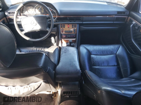 1989 Mercedes-Benz 560 with VIN WDBCA39E0KA446817, listed as a Copart auction lot 81615244 with 270,136 mi miles and Salvage Title. Bid and sale history available at DreamBid. Image 8.