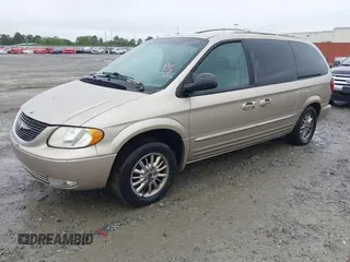 2002 Chrysler Town & Country Limited with VIN 2C8GP64L22R668133, listed as a IAAI auction lot 41941464 with 203,319 mi miles. Bid and sale history available at carsss.com. Image 2.