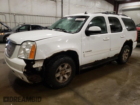 2009 GMC Yukon SLT w/4SB with VIN 1GKFK33099R252828, listed as a Copart auction lot 43205945 with 301,544 mi miles and Salvage Title. Bid and sale history available at carsss.com. Image 1.