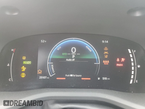 2025 Toyota Camry LE z VIN 4T1DAACK8SU007349, wystawiony jako Copart lot #48939945 z przebiegiem 25 107 mil mil oraz Szkoda całkowita • Salvage title. Historia ofert i sprzedaży dostępna na DreamBid. Obrazek 9.