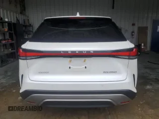 2024 Lexus RX 350 z VIN 2T2BAMBAXRC036523, wystawiony jako Copart lot #52019005 z przebiegiem 15 688 mil mil oraz Szkoda całkowita • Salvage title. Historia ofert i sprzedaży dostępna na DreamBid. Obrazek 6.