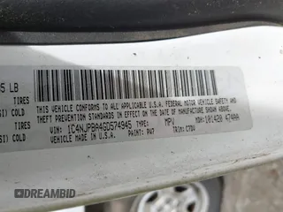 2016 Jeep Patriot Sport SE with VIN 1C4NJPBA4GD574945, listed as a IAAI auction lot 42121214 with Not Provided miles and . Bid and sale history available at carsss.com. Image 9.