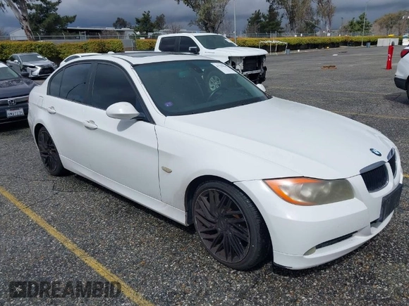 2007 BMW 3 Series 328i with VIN WBAVC53517FZ77136, listed as a IAAI auction lot 41799066 with 178,362 mi miles and . Bid and sale history available at carsss.com. Image 1.