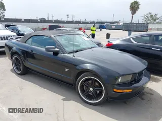 2005 Ford Mustang GT Deluxe с VIN 1ZVFT85H655173365, выставлен на аукционе IAAI как лот 42619195 с пробегом 214 919 миль миль и . История ставок и продаж доступна на DreamBid. Изображение 1.