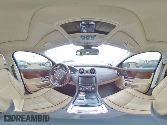 2016 Jaguar XJ R-Sport с VIN SAJWJ1CD9G8V92958, выставлен на аукционе Copart как лот 44177915 с пробегом Не указан миль и Списание • Salvage title. История ставок и продаж доступна на DreamBid. Изображение 13.