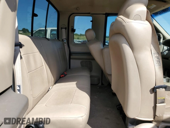 2002 Ford Super Duty F-250 XL with VIN 1FTNX21S92EC88121, listed as a Copart auction lot 68001114 with 145,635 mi miles and Clean Title. Bid and sale history available at carsss.com. Image 10.