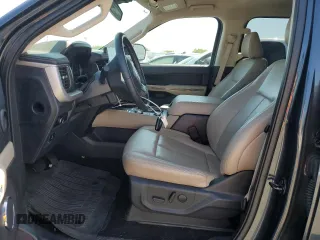 2023 Ford Expedition Max XLT с VIN 1FMJK1J86PEA47731, выставлен на аукционе Copart как лот 55151635 с пробегом 26 210 миль миль и Списание • Salvage title. История ставок и продаж доступна на DreamBid. Изображение 7.