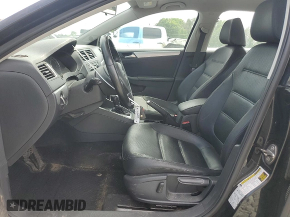 2013 Volkswagen Jetta SE z VIN 3VWDP7AJ5DM437943, wystawiony jako Copart lot #54272175 z przebiegiem 186 081 mil mil oraz Nie do naprawy • Non repairable. Historia ofert i sprzedaży dostępna na DreamBid. Obrazek 7.