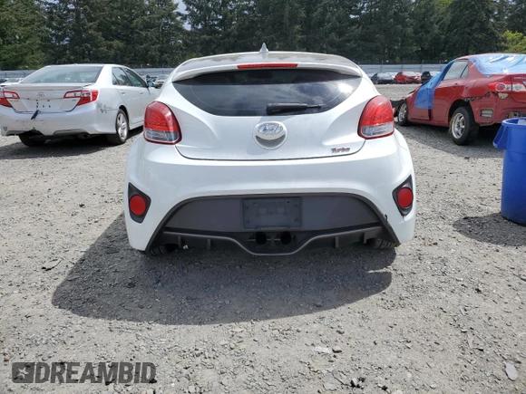 2013 Hyundai Veloster Turbo z VIN KMHTC6AE2DU163017, wystawiony jako Copart lot #56804365 z przebiegiem 105 325 mil mil oraz Czysty tytuł • Clean title. Historia ofert i sprzedaży dostępna na DreamBid. Obrazek 6.