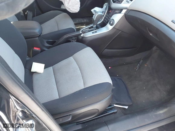 2015 Chevrolet Cruze LS with VIN 1G1PA5SG8F7191999, listed as a IAAI auction lot 41555183 with 103,567 mi miles. Bid and sale history available at carsss.com. Image 5.