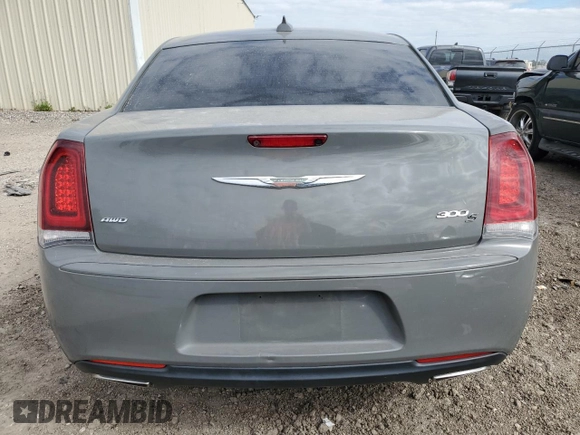 2019 Chrysler 300 with VIN 2C3CCAGGXKH656044, listed as a Copart auction lot 81293544 with 88,251 mi miles and Salvage Title. Bid and sale history available at carsss.com. Image 6.