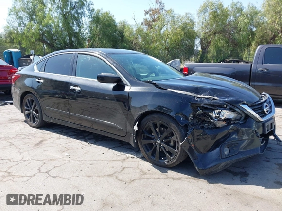 2017 Nissan Altima SV z VIN 1N4AL3AP0HC187796, wystawiony jako IAAI lot #42247396 z przebiegiem 106 024 mil mil oraz . Historia ofert i sprzedaży dostępna na DreamBid. Obrazek 1.