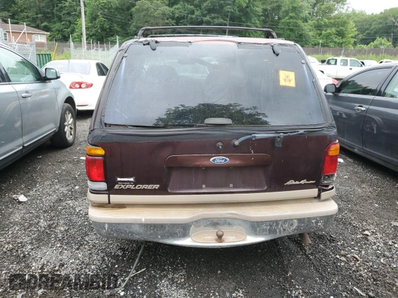 1999 Ford Explorer XLT z VIN 1FMDU35P3XZA13775, wystawiony jako Copart lot #60791845 z przebiegiem 270 437 mil mil oraz Szkoda całkowita • Salvage title. Historia ofert i sprzedaży dostępna na DreamBid. Obrazek 6.